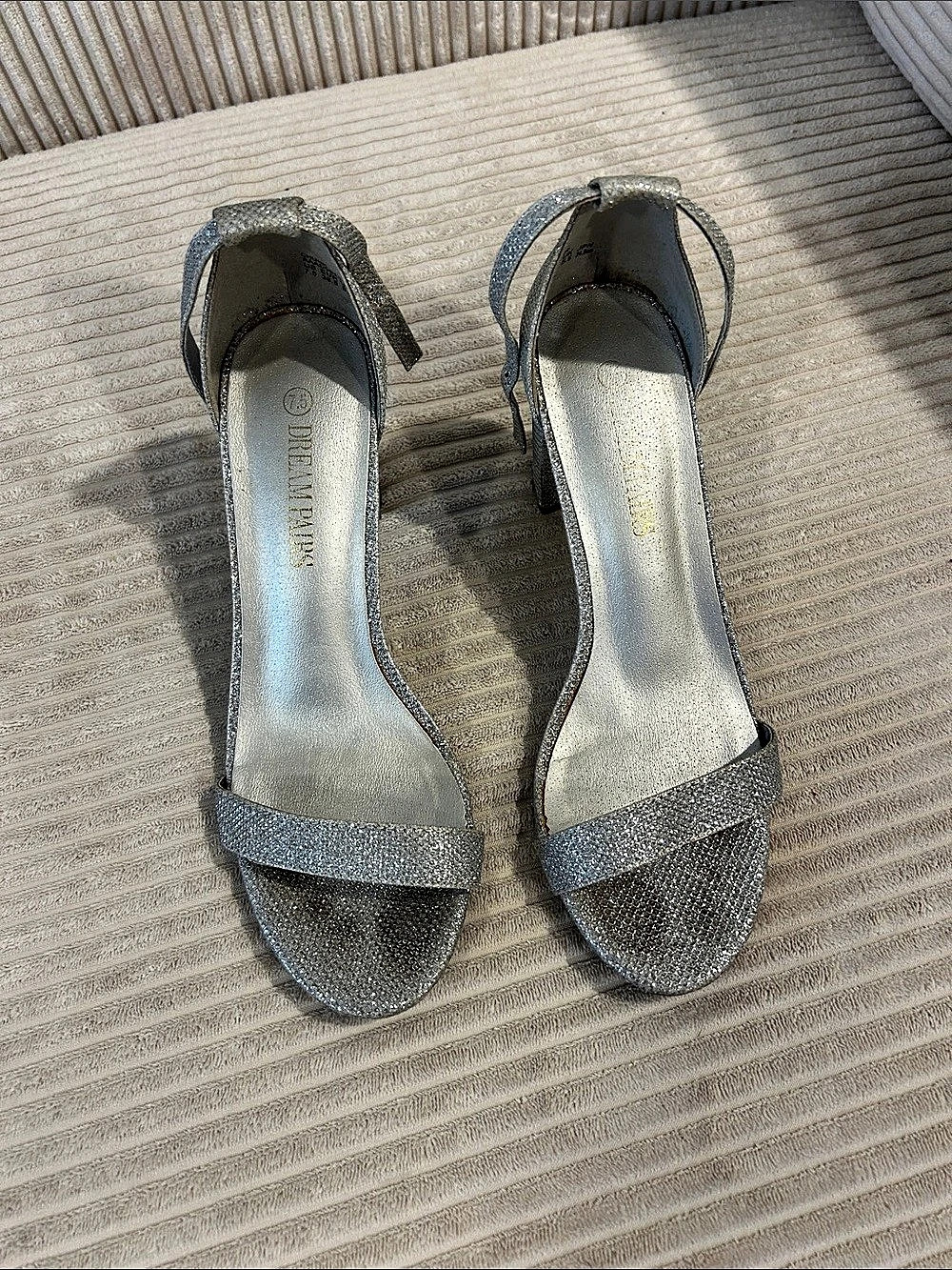 Dream Pairs Sparkly Glitter Block Heel Ankle Strap Sandals Silver US 7.5